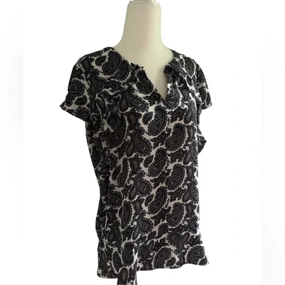 🛍️Box full of 8 Items Size M Mystery Box 🛍️ - Picture 7 of 10